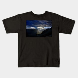 Biblical scene on the road to Delphi Kids T-Shirt